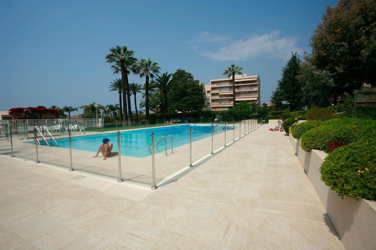 Le Tamaris - Terrasse Vue Sur Mer - Piscine, Tennis & Jardin Apartment อองทีบส์ ภายนอก รูปภาพ